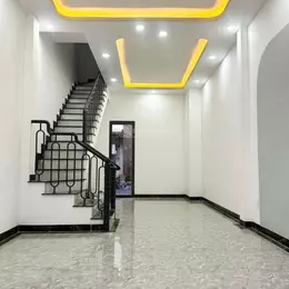 Phạm Văn Đồng - 3PN, 2WC, - Nhà mới xây hiện đại, giá 4tỷ3, gần Giga Mall