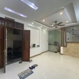 Bán nhà ở Kim Mã - gần oto - ngõ rộng thông thoáng - nhỉnh 5 tỷ