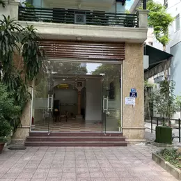 Cho thuê văn phòng Tầng 1 có lỗi đi riêng
