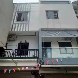 Nhà mới xây ở 3 tầng, gần vành đai 4 về Mỹ đình hơn 10km, chủ bán rẻ