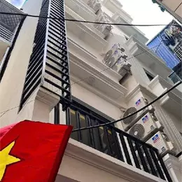 CCMN MỚI CỨNG - KHU VỰC VIP CHO THUÊ ĐỈNH CAO- NGÕ THÔNG HỒ TÂY
DT: 60m2 - 7 Tầng - Mặt Tiền 6m
