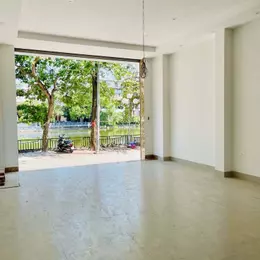 Siêu phẩm lô góc mặt phố Long Biên, 102m x 7 tầng, mặt tiền 5.8m, view hồ, ôtô tránh, kinh doanh