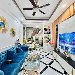Bán nhà N50 Lạc Long Quân phố VIP Ở Đẳng Cấp sát Tây Hồ 37m2 5 Tầng 7.9 tỷ