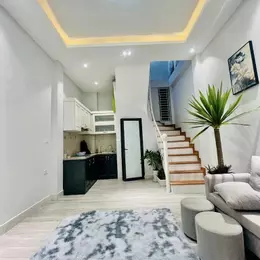Cực Vip Mỹ Đình,Lô góc, Oto tránh, diện tích 50m2, mặt tiền 4m. Full nội thất mới .