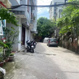 BÁN NHÀ 5 TẦNG CẦU GIẤY 40M2, Ô TÔ 7 CHỖ ĐỖ CỬA. 7,2 TỶ