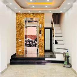 NHÀ MẶT NGÕ LÊ ĐỨC THỌ - THANG MÁY VỈA HÈ - Ô TÔ TRÁNH - KINH DOANH ĐỈNH - VỊ TRÍ GẦN NGÃ TƯ NÊN