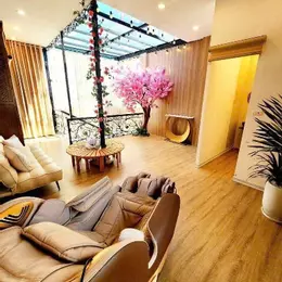 NHÀ ĐẸP LÀ NƠI  TẬN HƯỞNG CUỘC 

SỐNG SIÊU  HIẾM 

35m2 x 5 TẦNG. HƠN 25.5 TỶ QUÁ NGON 

NGUYỄN