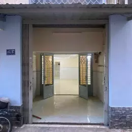 Nhà cũ tiện xây mới 41m2 trung tâm quận 10 , đằng sau siêu thị sài gòn . Hẻm trước 6M mở rộng ,