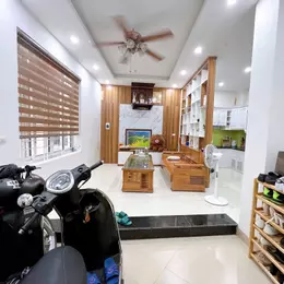 BÁN NHÀ PHẠM VĂN ĐỒNG 35M – 5 TẦNG ĐẸP NHƯ MỚI – LÔ GÓC 2 THOÁNG – HÀNG XÓM KĐT TP GIAO LƯU – 25M