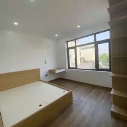 Bán nhà lĩnh nam 5 tầng dân xây lô góc ô tô tải tránh kinh doanh ngày đêm hoàng mai