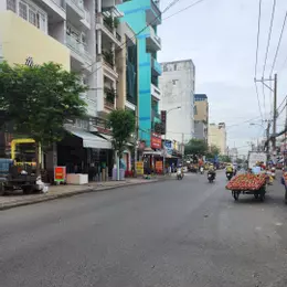 Nhà Mặt Tiền Giá Rẻ: Nhà mặt tiền Phạm Văn Bạch giá rẻ.