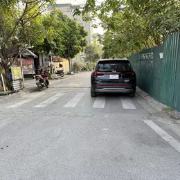 Cần bán 60m2 đất cách mặt phố Nguyễn Thời Trung 30m. Đường ô tô tránh, đối diện dự án CC
