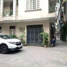 BÁN NHÀ 5 TẦNG CẦU GIẤY 41M2, MT HƠN 4M, Ô TÔ 7 CHỖ ĐỖ CỬA. 8,2 TỶ