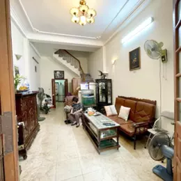Chủ đi Nước Ngoài Bán Gấp nhà tk10 Thụy Khuê 44m2 7,5 tỷ
