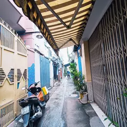 Bán nhà gần HXH,3 phòng ngủ, 4x10m, sát khu HimLam quận 7.