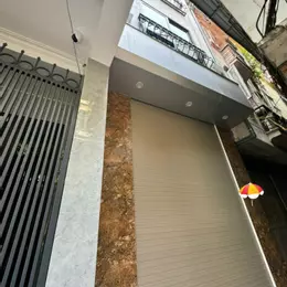 Bán nhà tại ngõ 135 Đội Cấn, Ba Đình, Hà Nội. Giá 9,8 tỷ, SĐCC, Diện tích: 54m2. Liên hệ: 033 801
