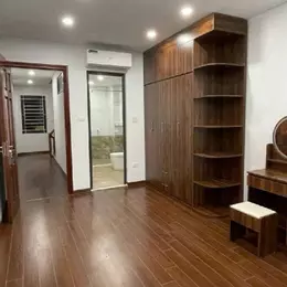 SIÊU ĐỈNH - NHÀ NGỌC THUỴ - LONG BIÊN - 45M x 4 TẦNG - GIÁ NHỈNH 8 TỶ
NHÀ ĐẸP LONG LANH - XÂY