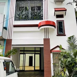 Ô TÔ ĐỖ CỬA NGÀY ĐÊM - NHÀ DÂN XÂY KIÊN CỐ - KINH DOANH SẦM UẤT - Ô TÔ ĐỖ CỬA NGÀY ĐÊM - NHÀ DÂN