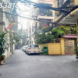 NHÀ PHÂN LÔ - TT CẦU GIẤY - 6 TẦNG THANG MÁY - Ô TÔ NGỦ TRONG NHÀ - FULL NỘI THẤT - THIẾT KẾ SANG