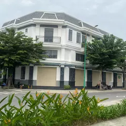 Bán nhà phố thương mại Hòa Lợi, giá rẻ chỉ 2,66 tỷ, đầu tư sinh lời cao!
Affordable Commercial