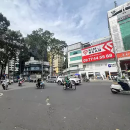 ***KHAN HIẾM TÒA NHÀ MẶT TIỀN NGÔ QUYỀN_TRẦN HƯNG ĐẠO QUẬN 5