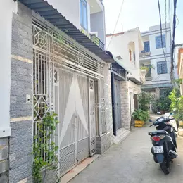 BÁN NHÀ VỊ TRÍ ĐẸP QUẬN 2- GIÁ 4 TỶ 940 TRIỆU THƯƠNG LƯỢNG