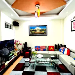 Gấp bán nhà Nguyễn Ngọc Vũ, Cầu Giấy diện tích 42m2, mặt tiền 4.5m, ngõ to gần phố.