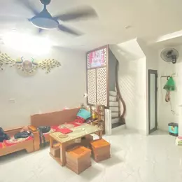 Bán nhà 2 tầng, 34m², Đông Thiên, Vĩnh Hưng, Oto đỗ cổng, 2.7 tỷ