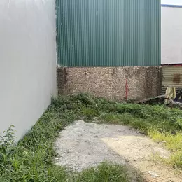 Chính chủ bán 52,7m2 đất tổ 7 Cự Khối. Đường 2,7m chạy thông ô tô con, gần chợ, gần trường