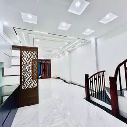 Nhà to đẹp mới có nội thất cơ bản, chính chủ bán nhà Nguyễn Văn Cừ, gần bãi ô tô, 52m2, 8.8 tỷ