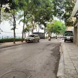 BÁN GẤP 110/130M2 -MT 10,7M-GIÁ 37,8TY- TRUNG TÂM QUẬN TÂY HỒ
KINH DOANH SẦM UẤT