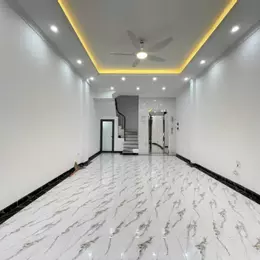 B.án nhà Lạc Long Quân -Tây Hồ, DT38m2, 6 tầng, MT4.5m, 4P ngủ, thang máy xịn sò, nhà mới koong