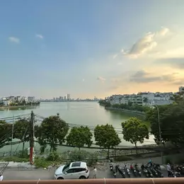 Bán nhà mặt phố kinh doanh tại Xuân Diệu - Tây Hồ vị trí đẹp vieww trực diện Hồ Tây.