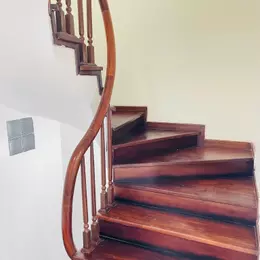 Bán nhà đường La Thành, Ba Đình, Hà Nội. Diện tích: 39m2, lô góc, 3 mặt thoáng, 5 tầng, SĐCC. Giá: