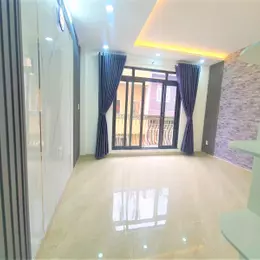 Bán nhà Nguyễn Duy Dương Quận 10, 4x14.7 3 tầng chỉ 5.5 tỷ.