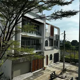 Nhà 3 tầng đường VƯỜN LÀI, phường APĐ, Q12, dt 110m2 (8,4mx13,2m) Giá 10,3Tỷ