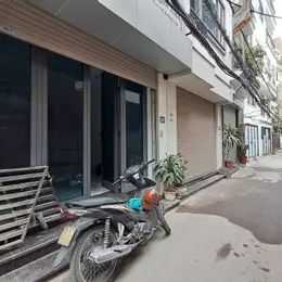 B.án nhà Lạc Long Quân, DT40m2, 5 tầng, 3P. ngủ, ngõ thông, ôtô qua nhà, 30m ôtô tránh đỗ (9.9x tỷ)