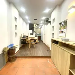 Bán nhà Phố Hào Nam, Nhà dân xây chắc chắn, Vị trí trung tâm nhiều tiện ích, 5 tầng, Giá: 6.5 Tỷ.