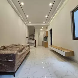 HIẾM  - NHÀ NGỌC THUỴ - LONG BIÊN - 35M x 5 TẦNG - GIÁ NHỈNH 6 TỶ
NHÀ KO QUA SÀN MÔI GIỚI - GIÁ