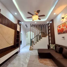 Bán nhà 4 tầng, 42m², ô tô đỗ cửa, ngõ thông kinh doanh, Quỳnh Lôi, Hai Bà Trưng - 8.5 tỷ