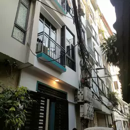 Bán nhà Lạc Long Quân, Diện tích 52m2, 5 tầng, 6P. ngủ khép kín, ngõ thông, ôtô qua nhà, gần LOTTE
