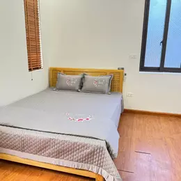 Bán nhà 3 tầng tổ 5, Quang Minh, Mê Linh, HN. Oto tránh, 5 xe oto đỗ sân. DT 100m, giá 5,1 tỷ.