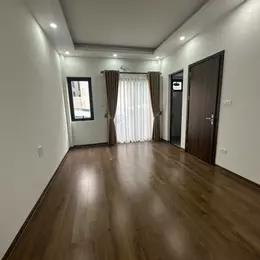 Bán nhà 31 m ,5 tầng  Đàm Quang Trung