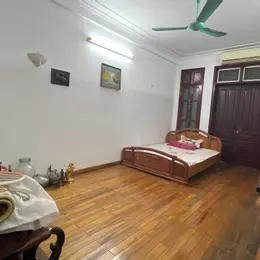 Bán nhà Lĩnh Nam giá 3.4 tỷ, diện tích 38m2, 2 tầng, mặt tiền 3.6m