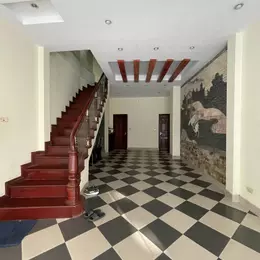 Cho thuê nhà mặt đường Hoàng Hoa Thám trung tâm quận Ba Đình làm văn phòng, kinh doanh