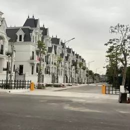 CƠ HỘI ĐẦU TƯ SINH LỜI CỰC KHỦNG - BIỆT THỰ LIỀN KỀ PHẠM VĂN ĐỒNG - DIỆN TÍCH 180M - GIÁ BÁN CHỈ