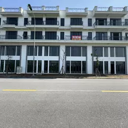 Cần bán gấp 80,6m2 Shophouse Metropolitan - Mặt phố Nguyễn Mậu Tài. Hai mặt đường trước sau