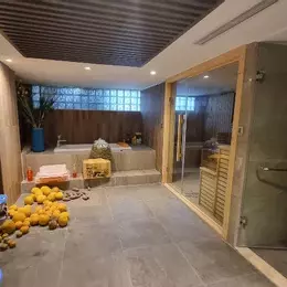 BIỆT THỰ ĐẲNG CẤP NHẤT  CIPUTRA – VIEW TỶ ĐÔ SÂN GOLF VÀ HỒ CÁ SIÊU ĐẸP – THANG MÁY HIỆN ĐẠI  DIỆN
