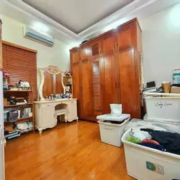 Bán Gấp Nhà Nguyễn Khánh Toàn, Cầu Giấy 6 Tầng, ô tô tránh 30m, 9 phòng, 10 Tỷ