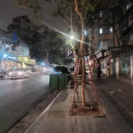 bán căn hộ tập thể phố thi sách 3PN view phố hai bà trưng